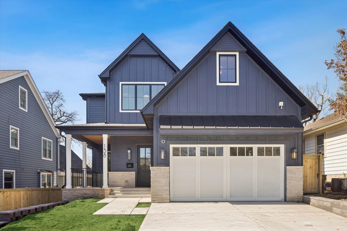 138 Prospect Avenue, Clarendon Hills, IL 60514