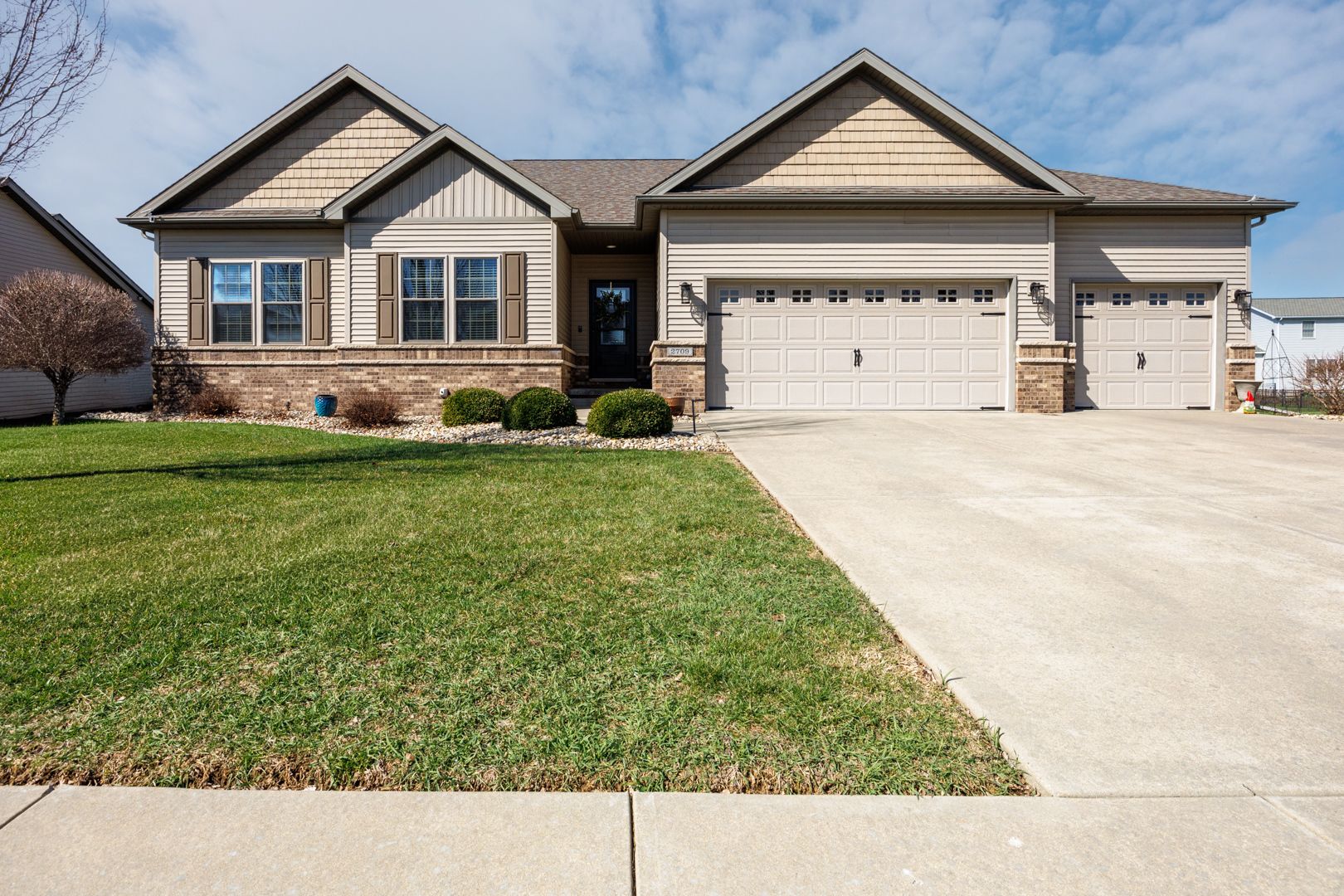 2709 Piney Run — Bloomington, IL 61705