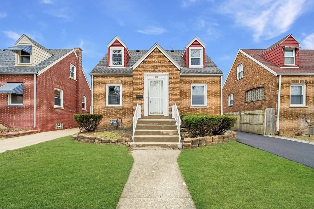 1925 22nd Avenue, Maywood, IL 60153