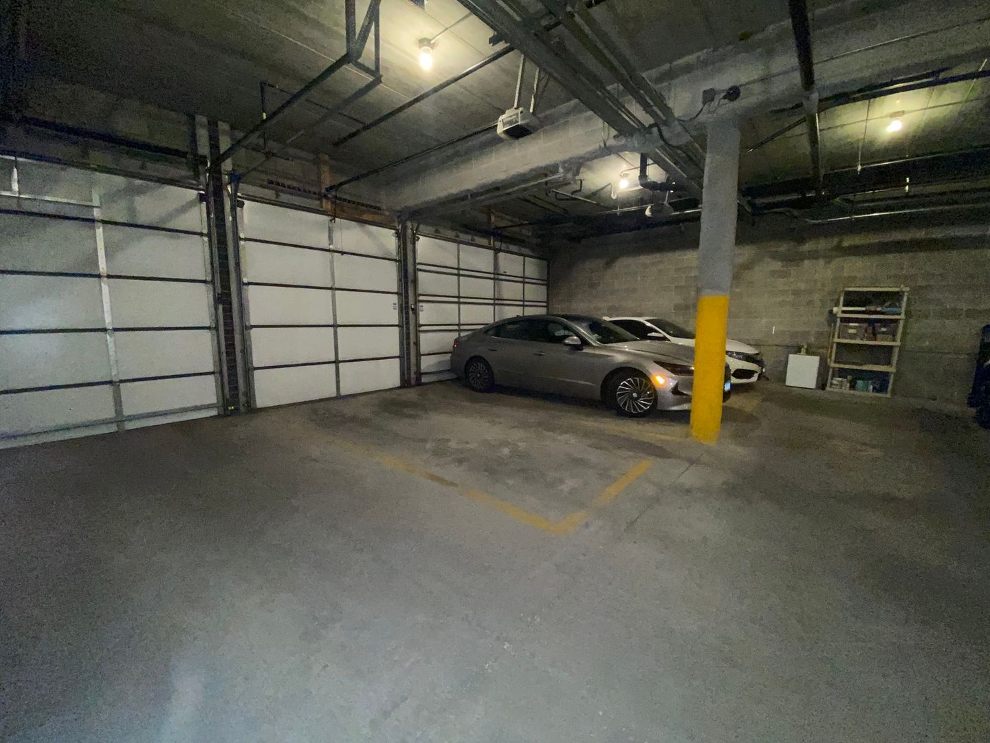 2410 W Bloomingdale Avenue #p23 — Chicago, IL 60647