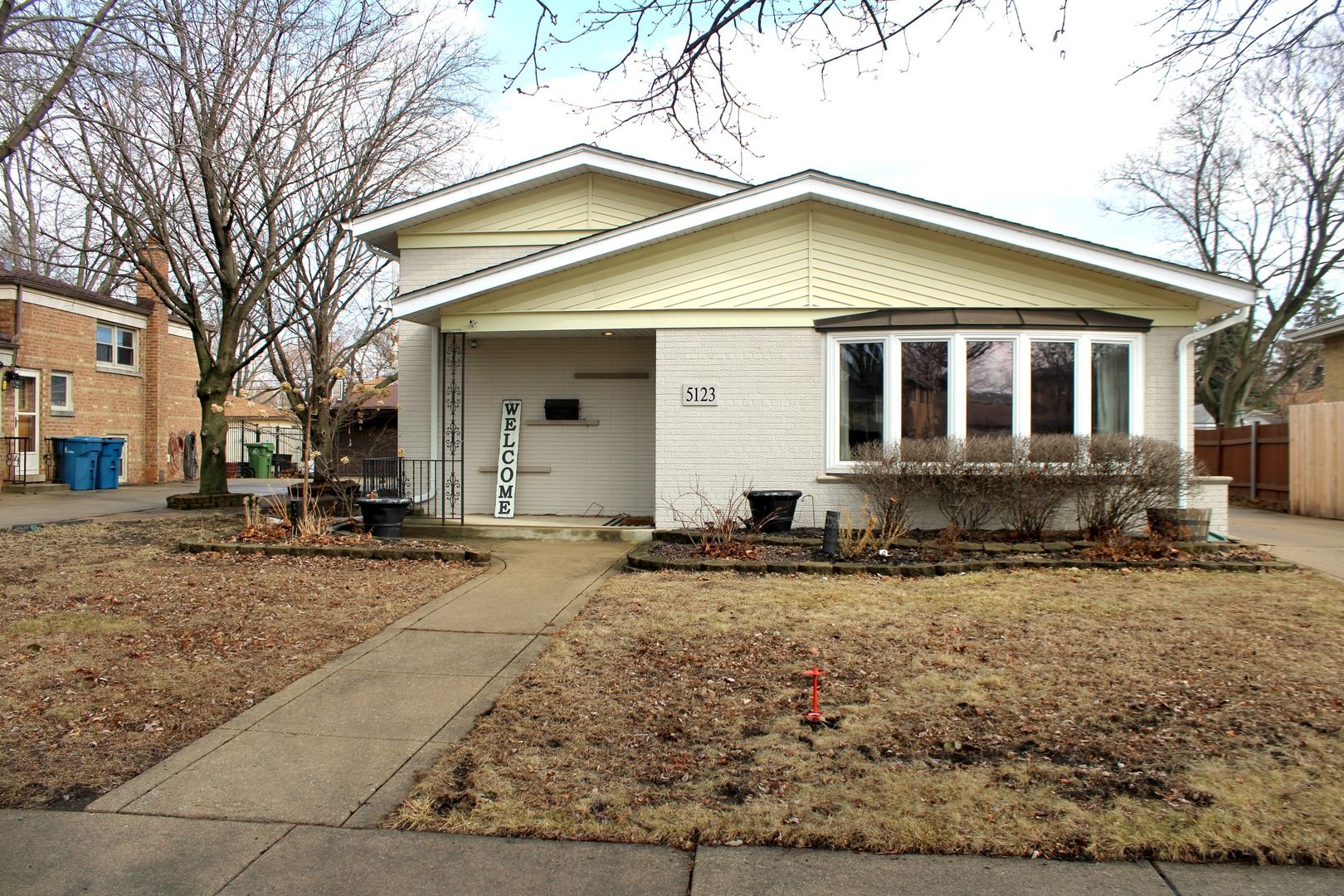 5123 Wolfe Drive — Oak Lawn, IL 60453