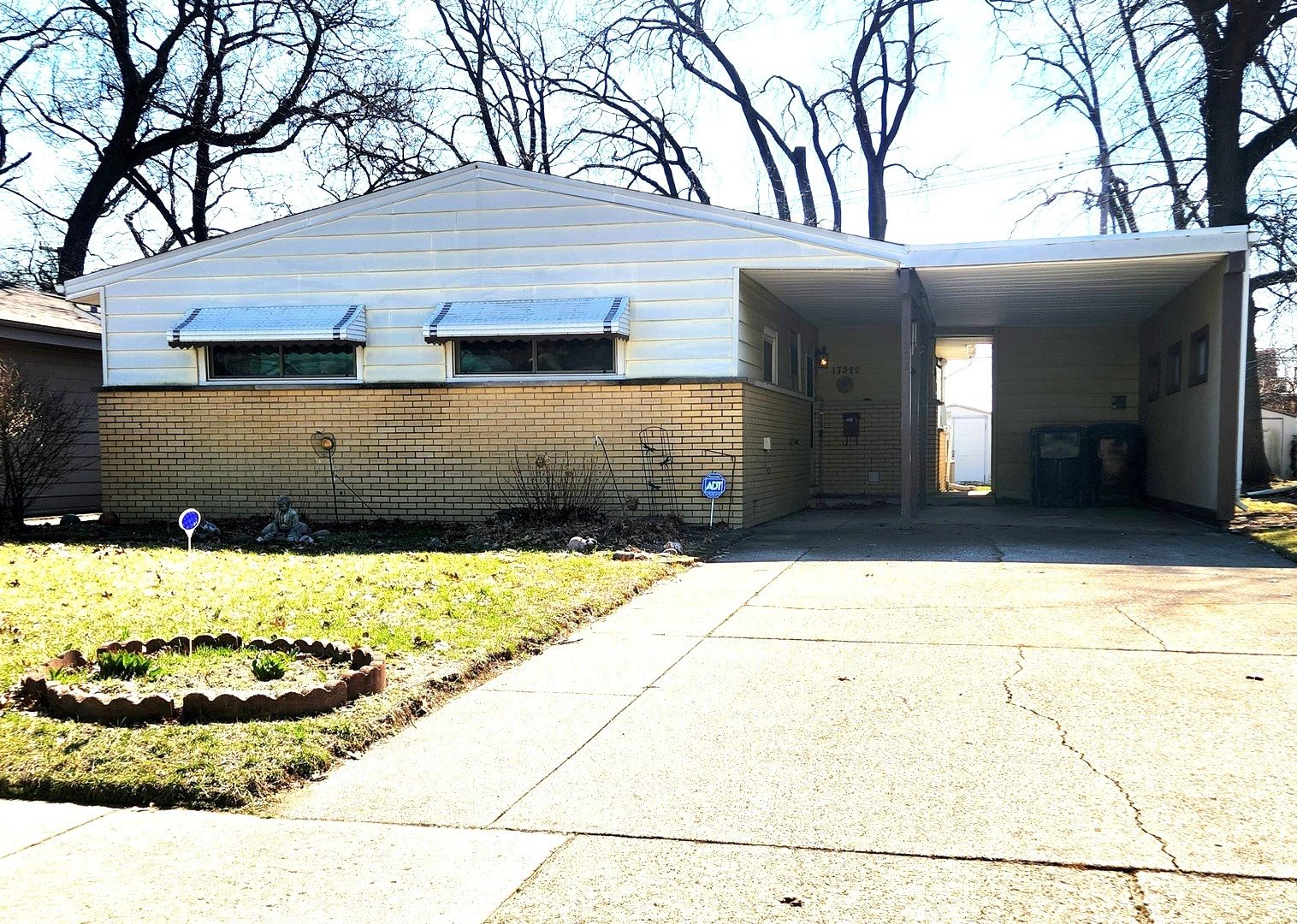 17322 Forestway Drive — East Hazel Crest, IL 60429