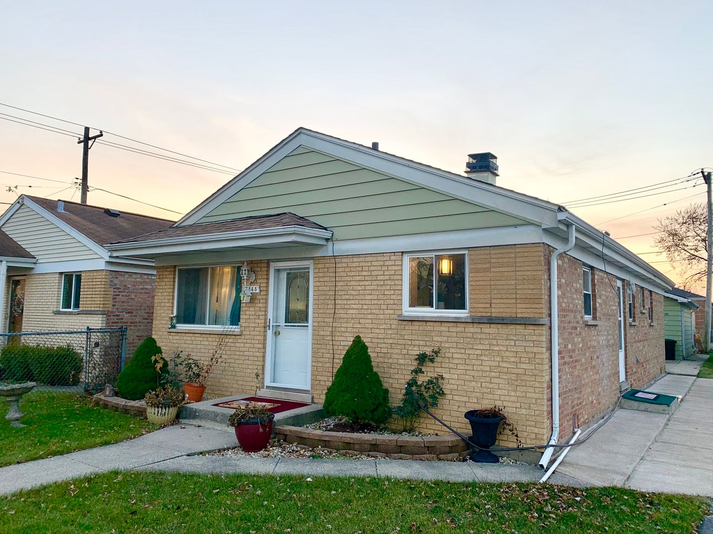 7848 Meade Avenue — Burbank, IL 60459