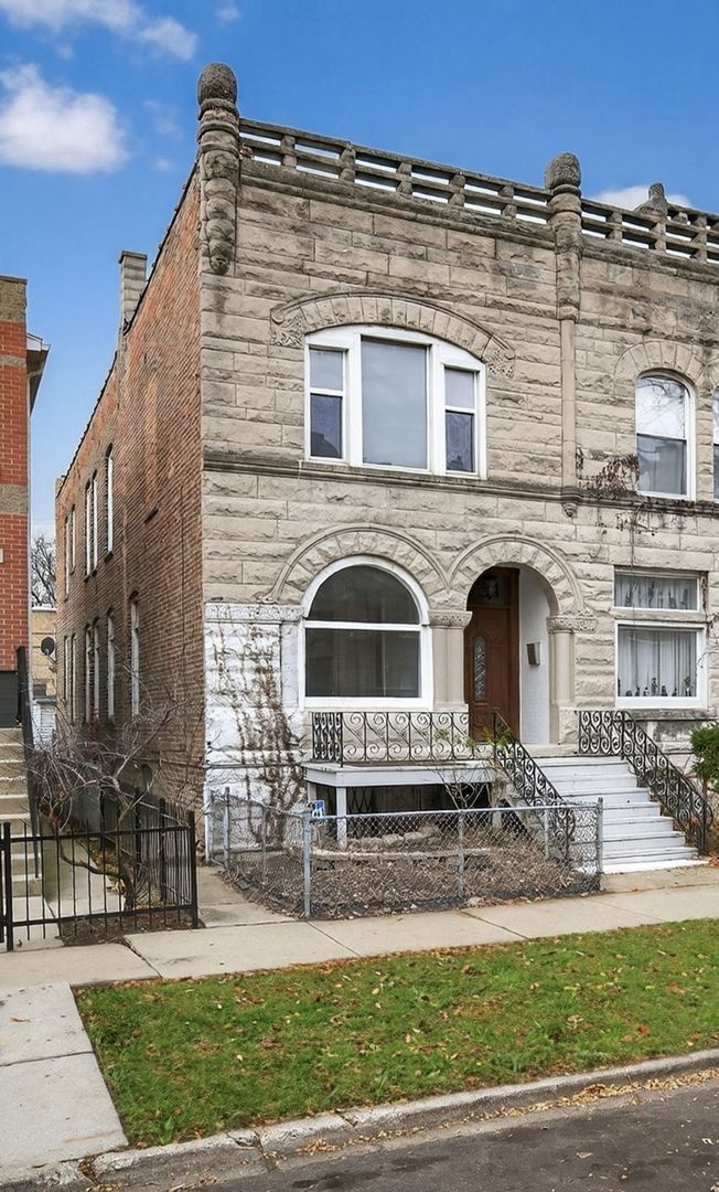 4754 Langley Avenue — Chicago, IL 60615