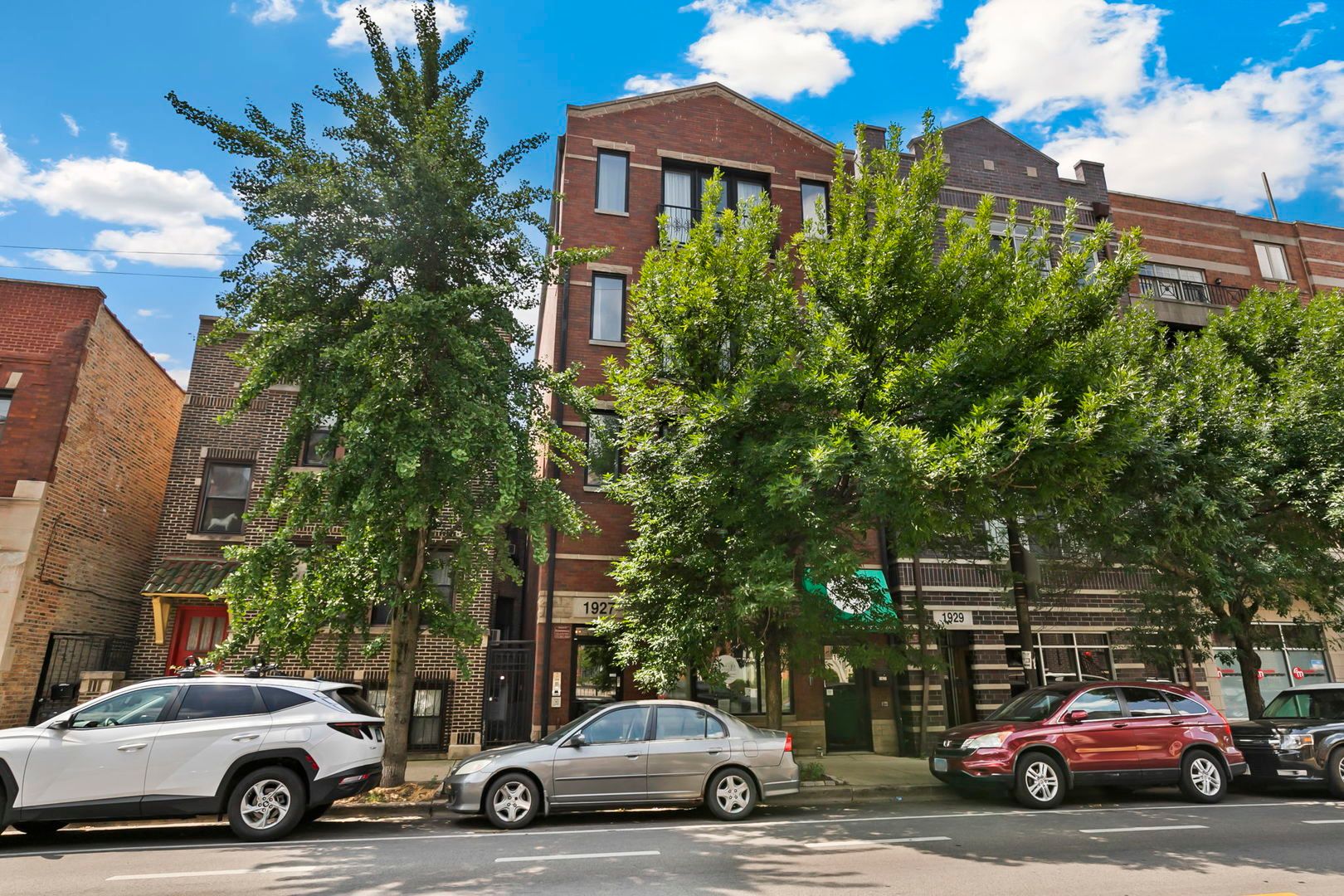 1927 W Belmont Avenue #3 — Chicago, IL 60657