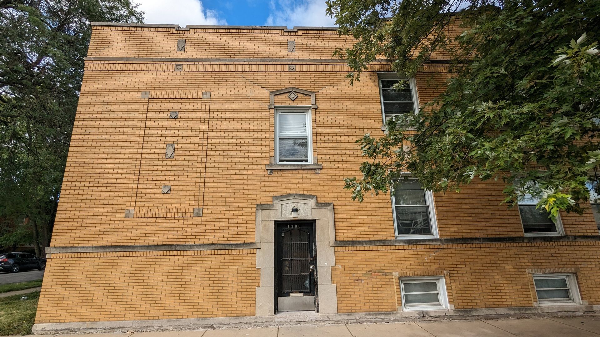 1300 N Pine Avenue #2 — Chicago, IL 60651