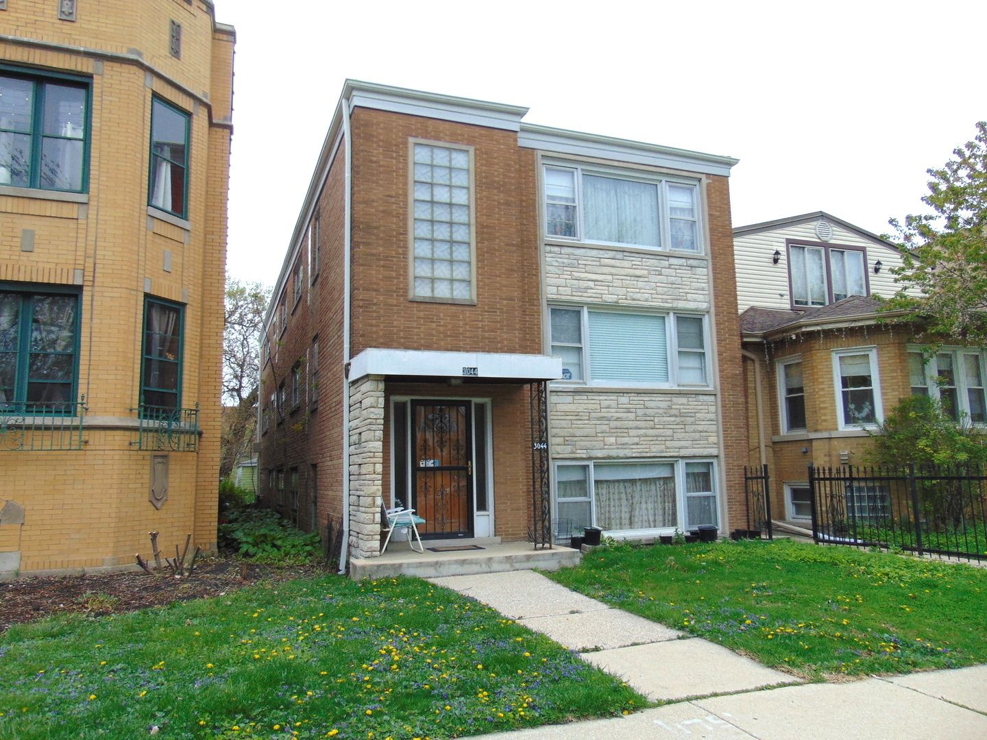 3044 N Kolmar Avenue — Chicago, IL 60641