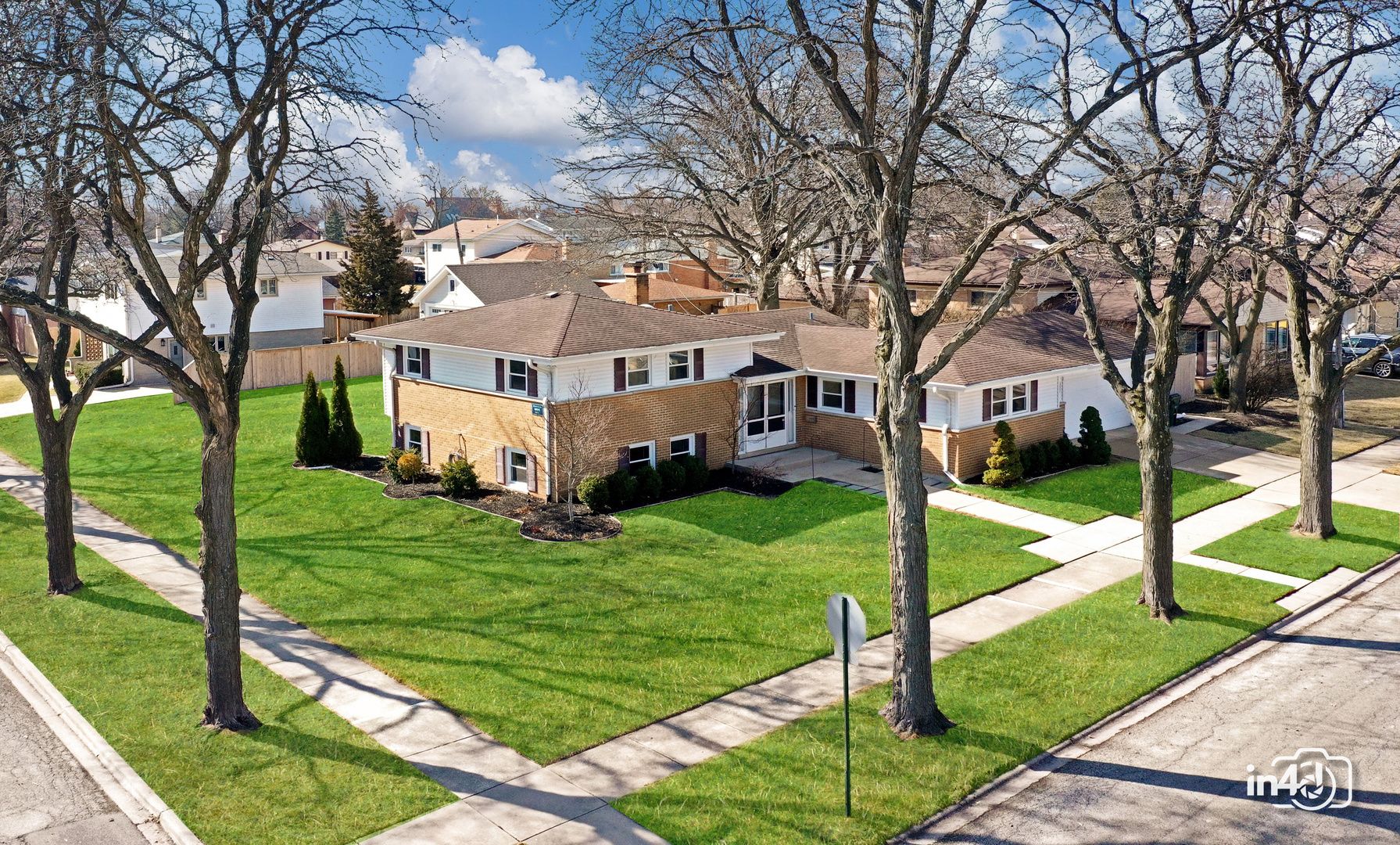 7731 Maple Street — Morton Grove, IL 60053