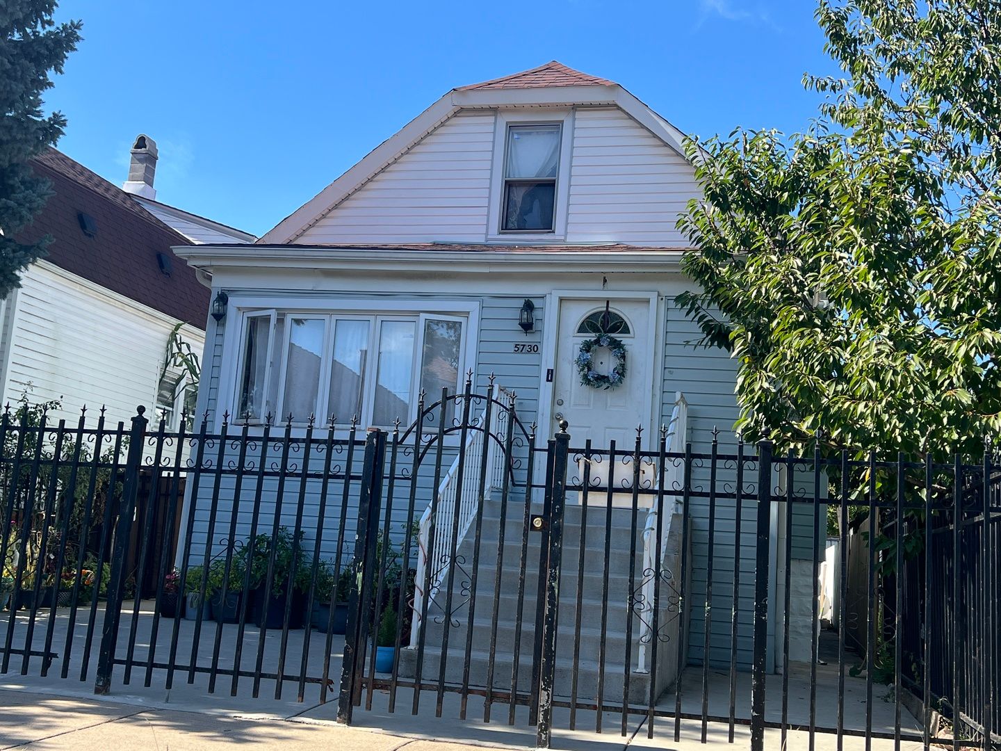 5730 S WASHTENAW Avenue — Chicago, IL 60629