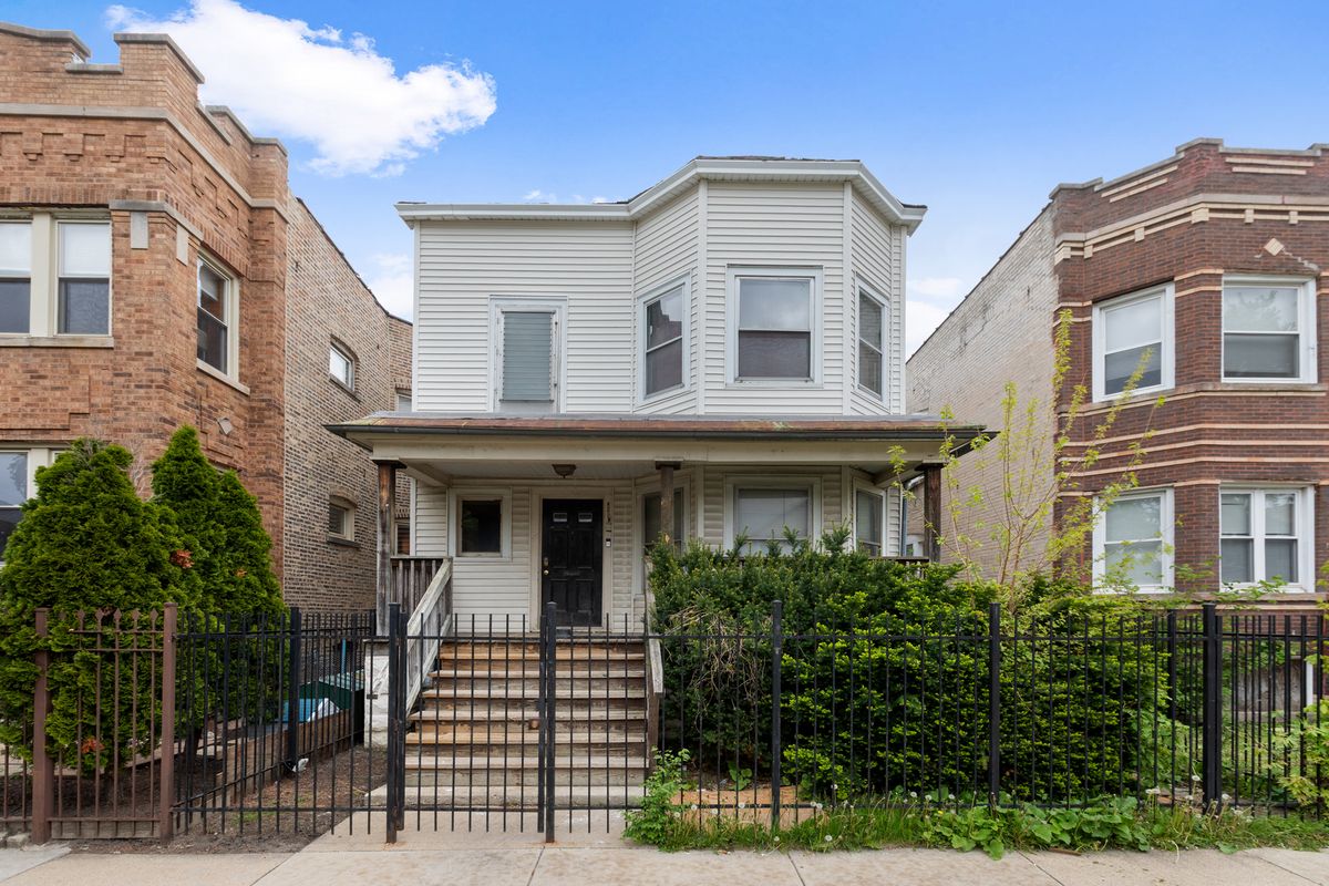 1029 Leamington Avenue, Chicago, IL 60651