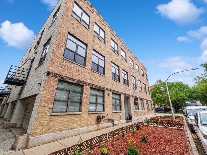 2221 N Lister Avenue #2H — Chicago, IL 60614