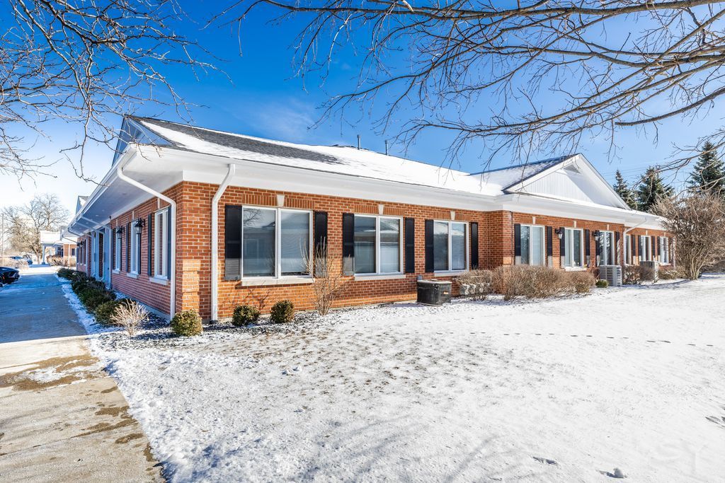 1510 Plainfield Road #4 — Darien, IL 60561