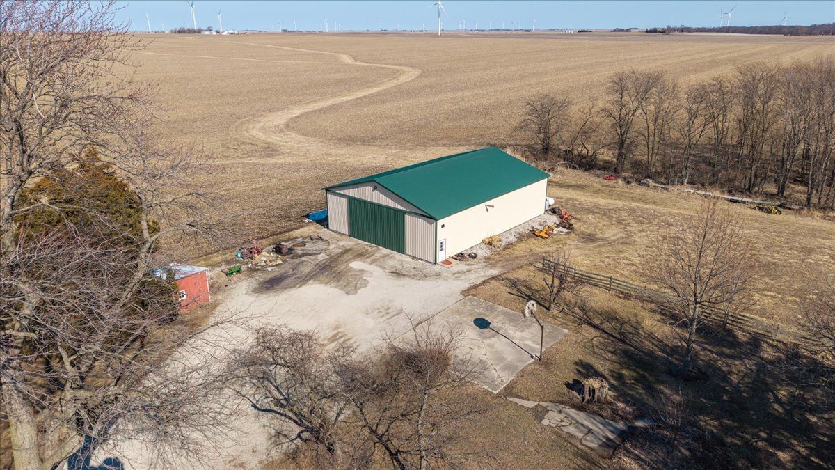 21389 N 2875 Road E, Lexington, IL 61753