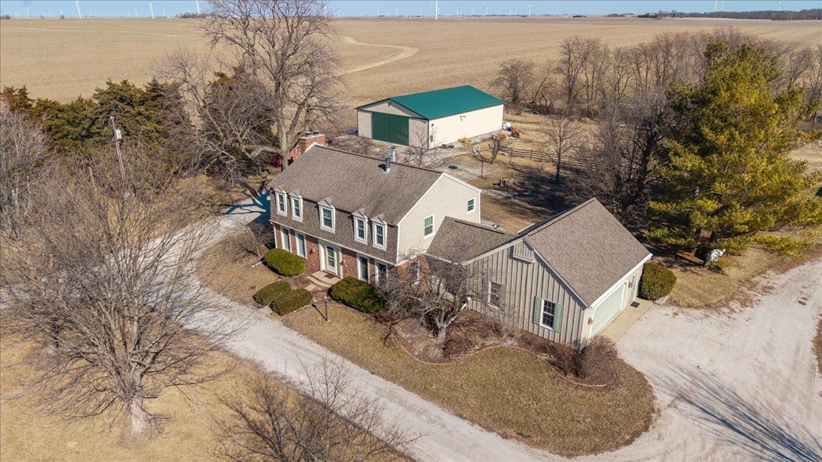 21389 N 2875 Road E, Lexington, IL 61753