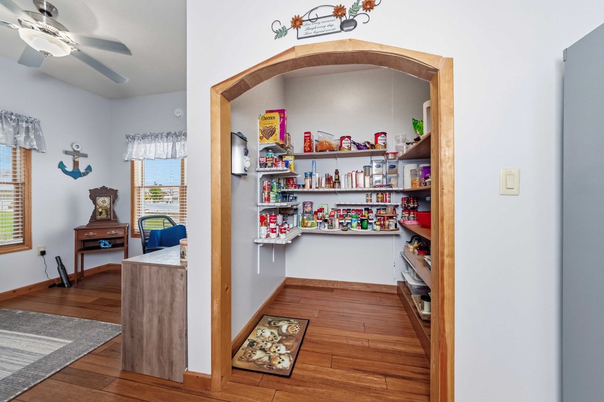 620 W 6th Street, Minonk, IL 61760