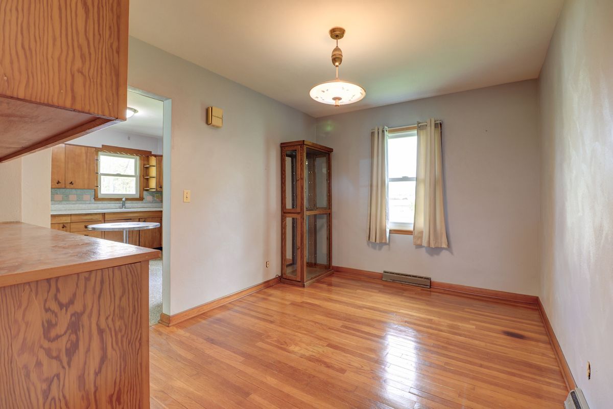 1134 W Main Street, Thomson, IL 61285