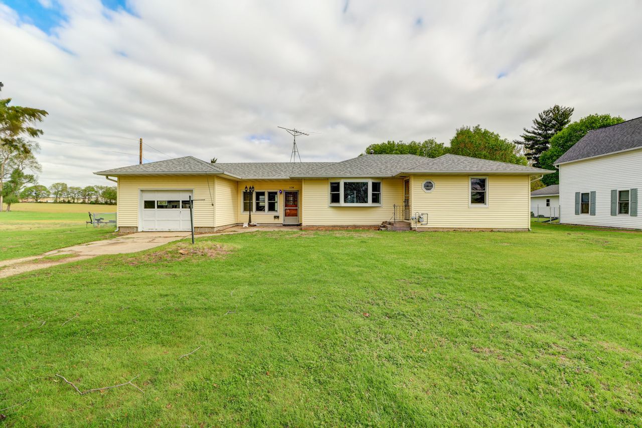 1134 W Main Street — Thomson, IL 61285