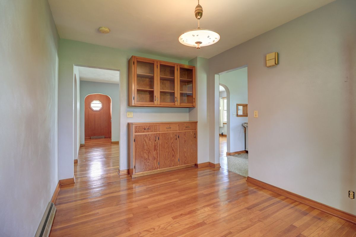 1134 W Main Street, Thomson, IL 61285