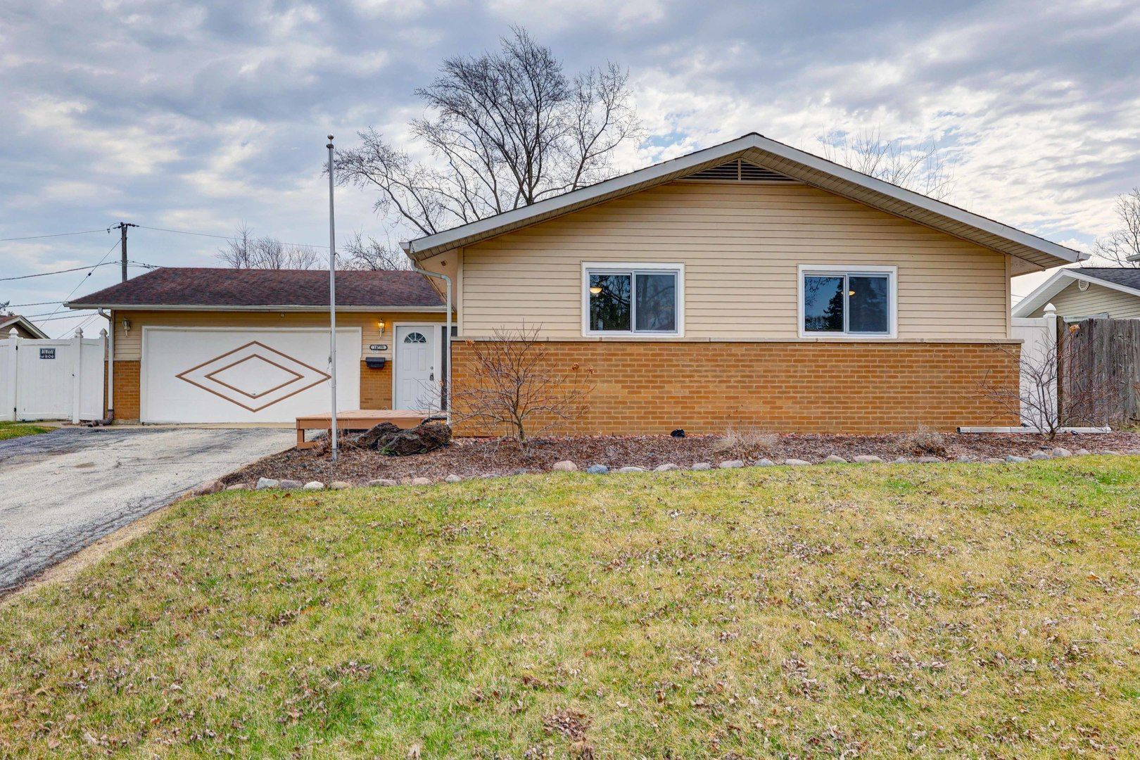 14739 Park Avenue — Oak Forest, IL 60452