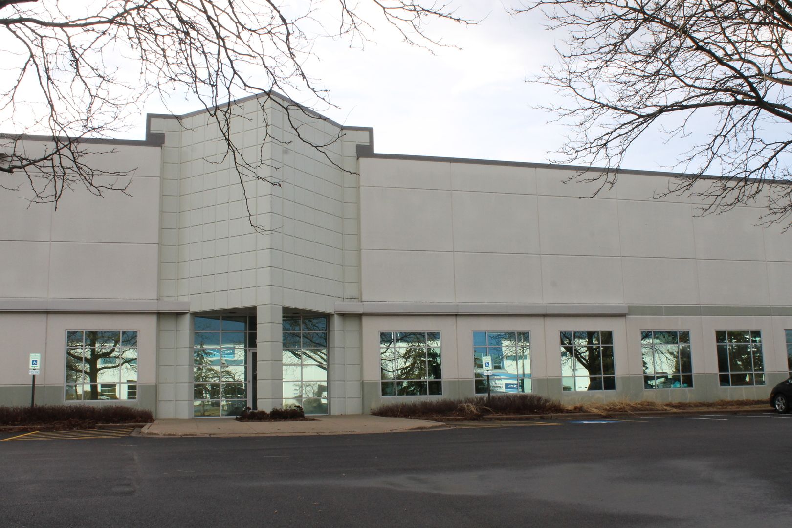 2012 Corporate Lane #132 — Naperville, IL 60563