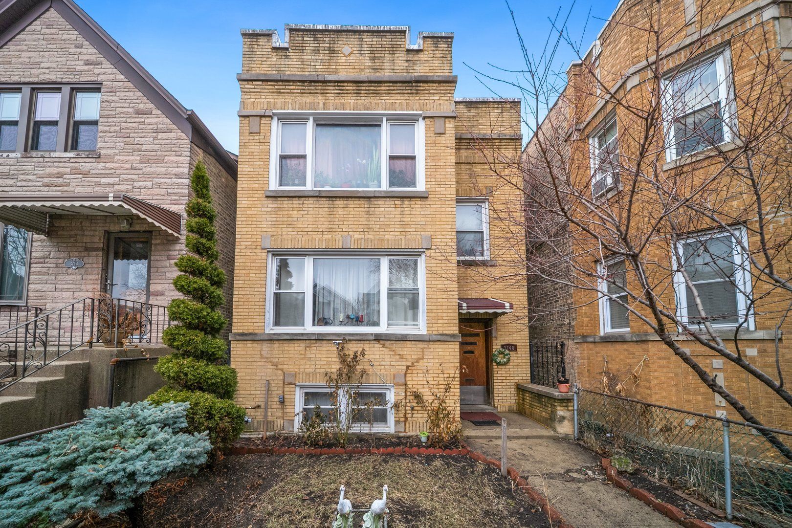 3748 N Troy Street — Chicago, IL 60618