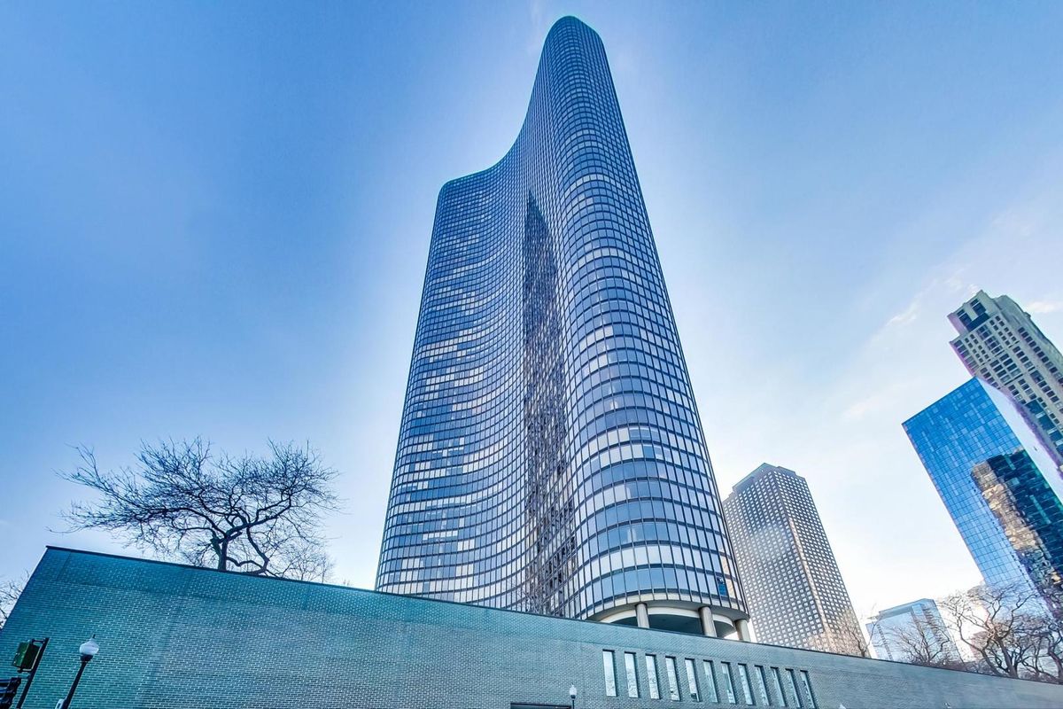 505 LAKE SHORE Drive, Chicago, IL 60611