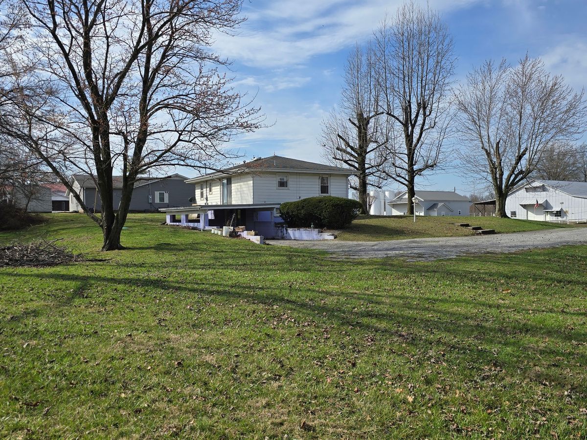 909 S Jackson Street, Mcleansboro, IL 62859