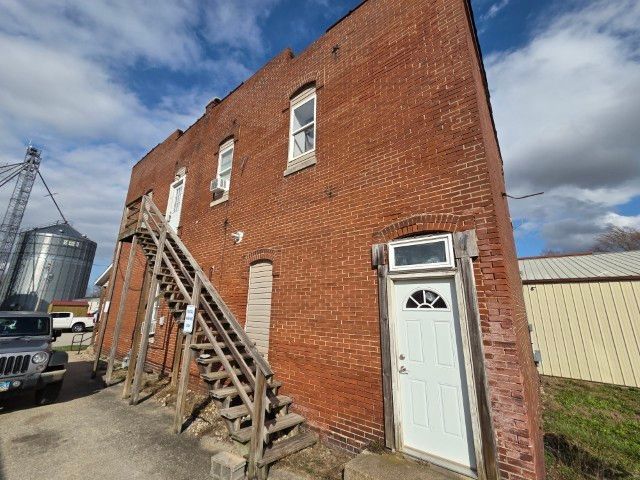 303 3rd Street, Kell, IL 62853