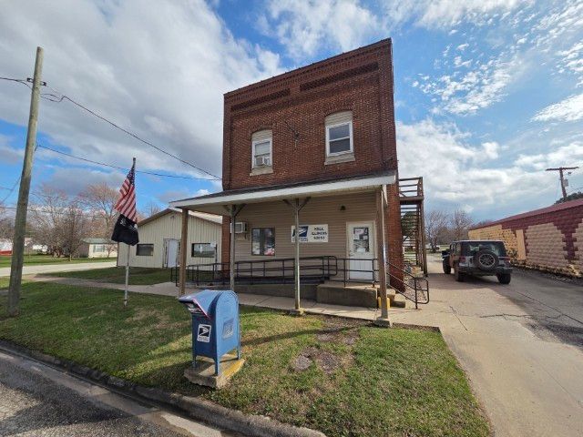 303 3rd Street — Kell, IL 62853