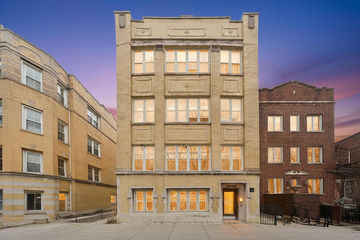3024 Palmer Boulevard, Chicago, IL 60647