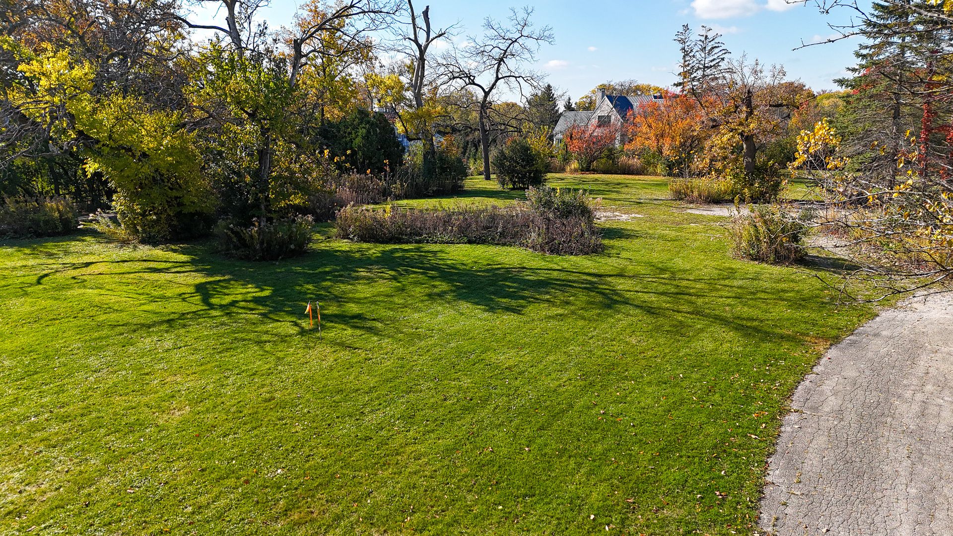 1930 Sunset Ridge Road — Northfield, IL 60093