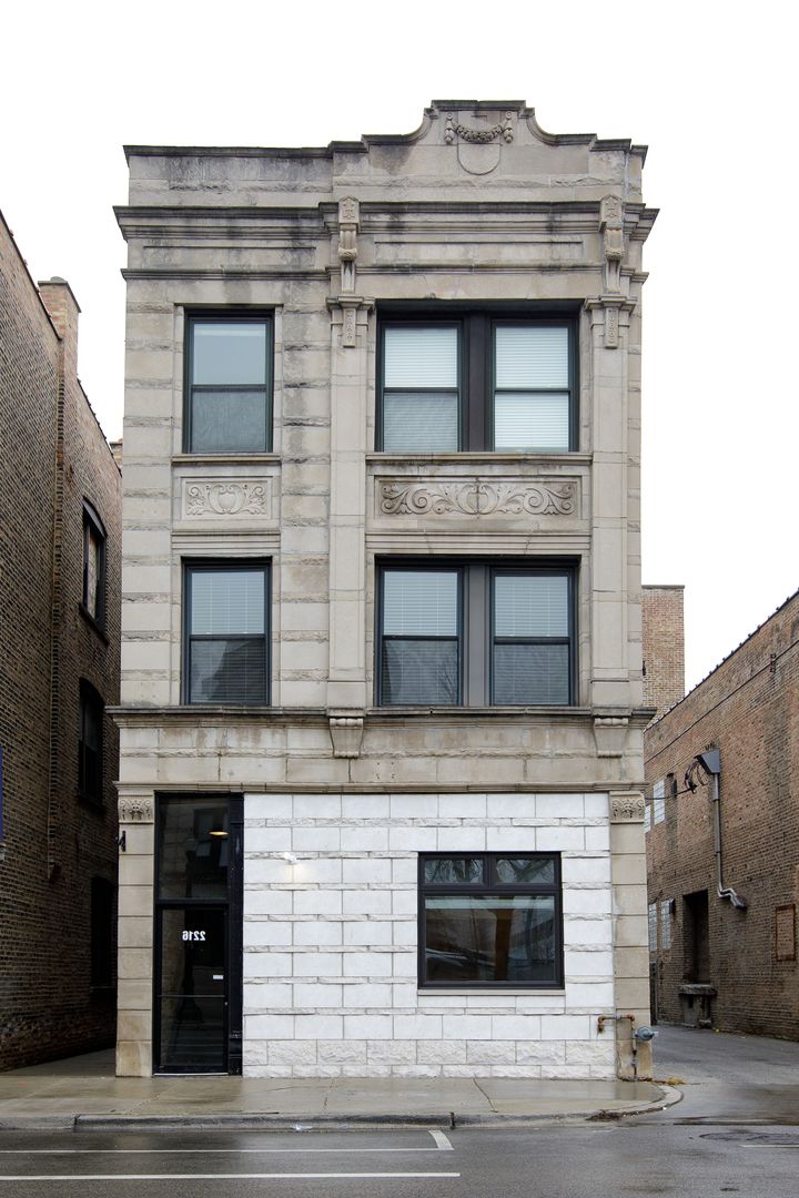 2216 Taylor Street, Chicago, IL 60612