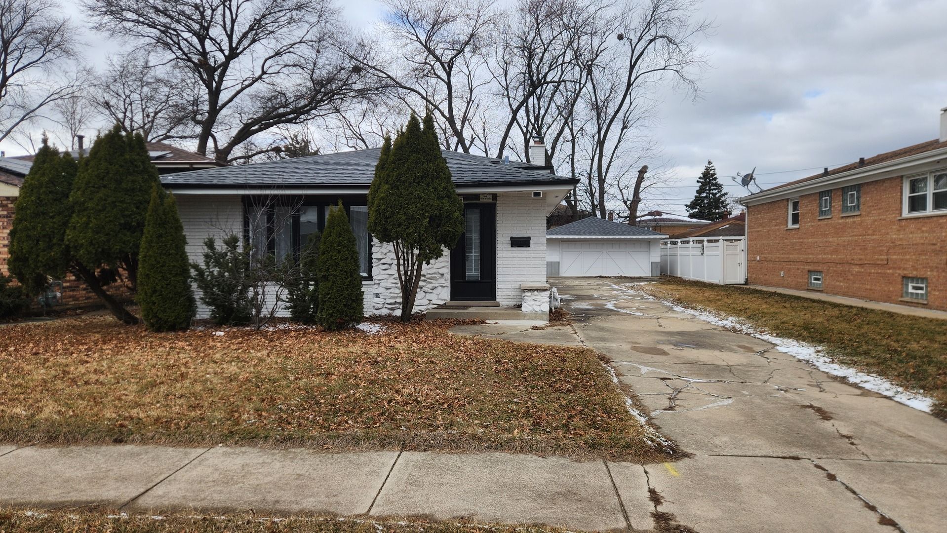 638 Calhoun Avenue — Calumet City, IL 60409
