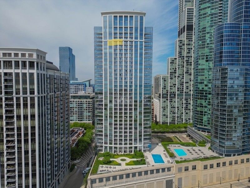 1235 S Prairie Avenue #3303 — Chicago, IL 60605