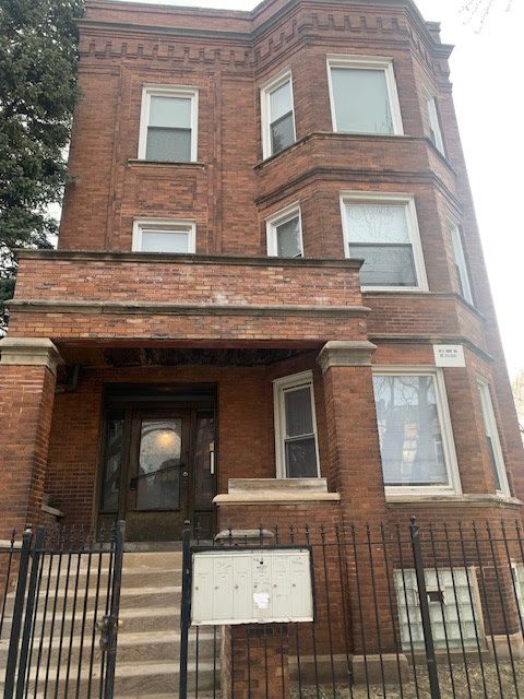 4841 S Evans Avenue #1 — Chicago, IL 60615
