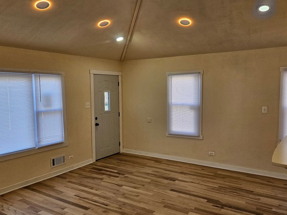 15229 HONORE Avenue, Harvey, IL 60426