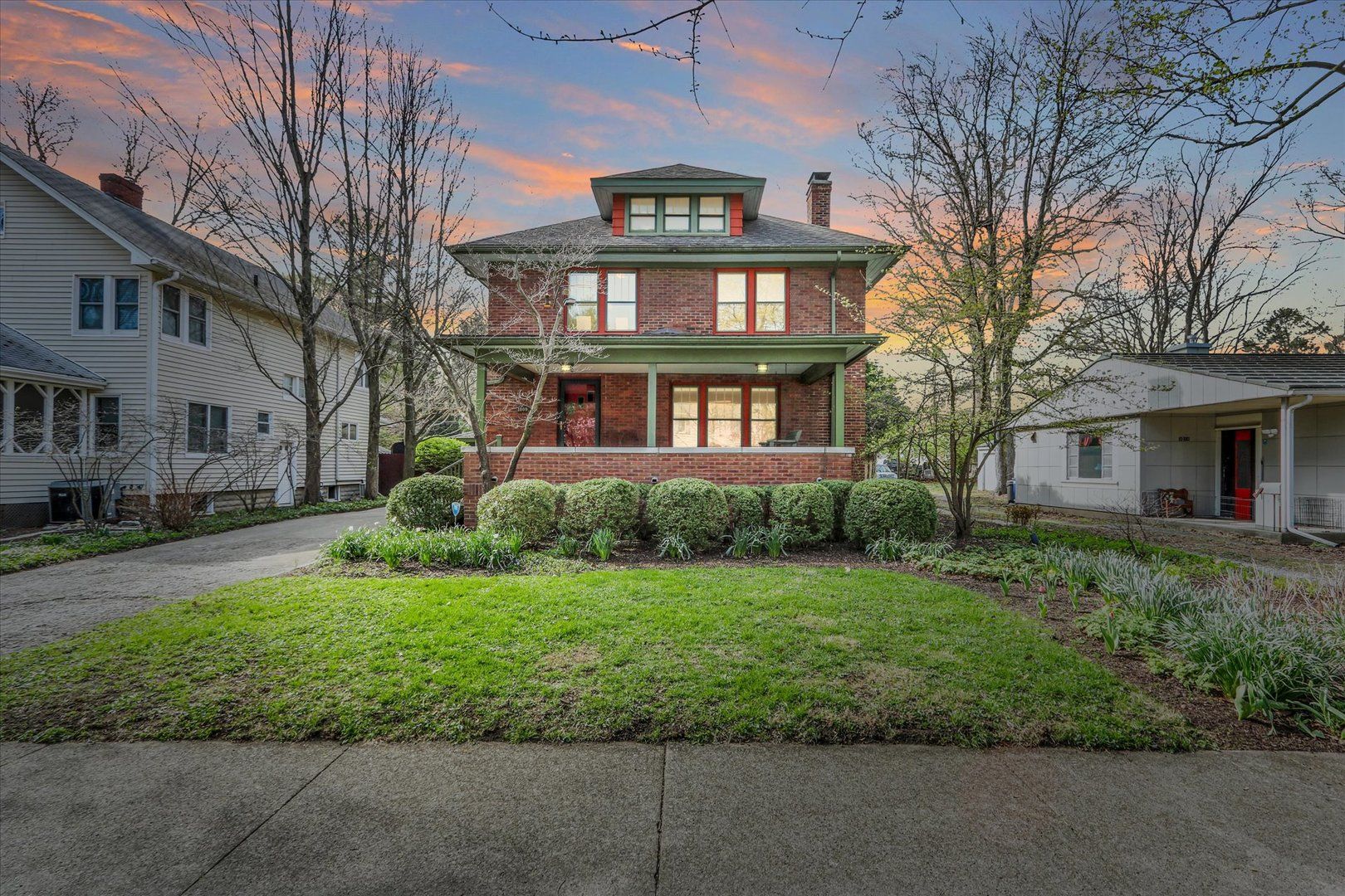 1009 W Hill Street — Champaign, IL 61821