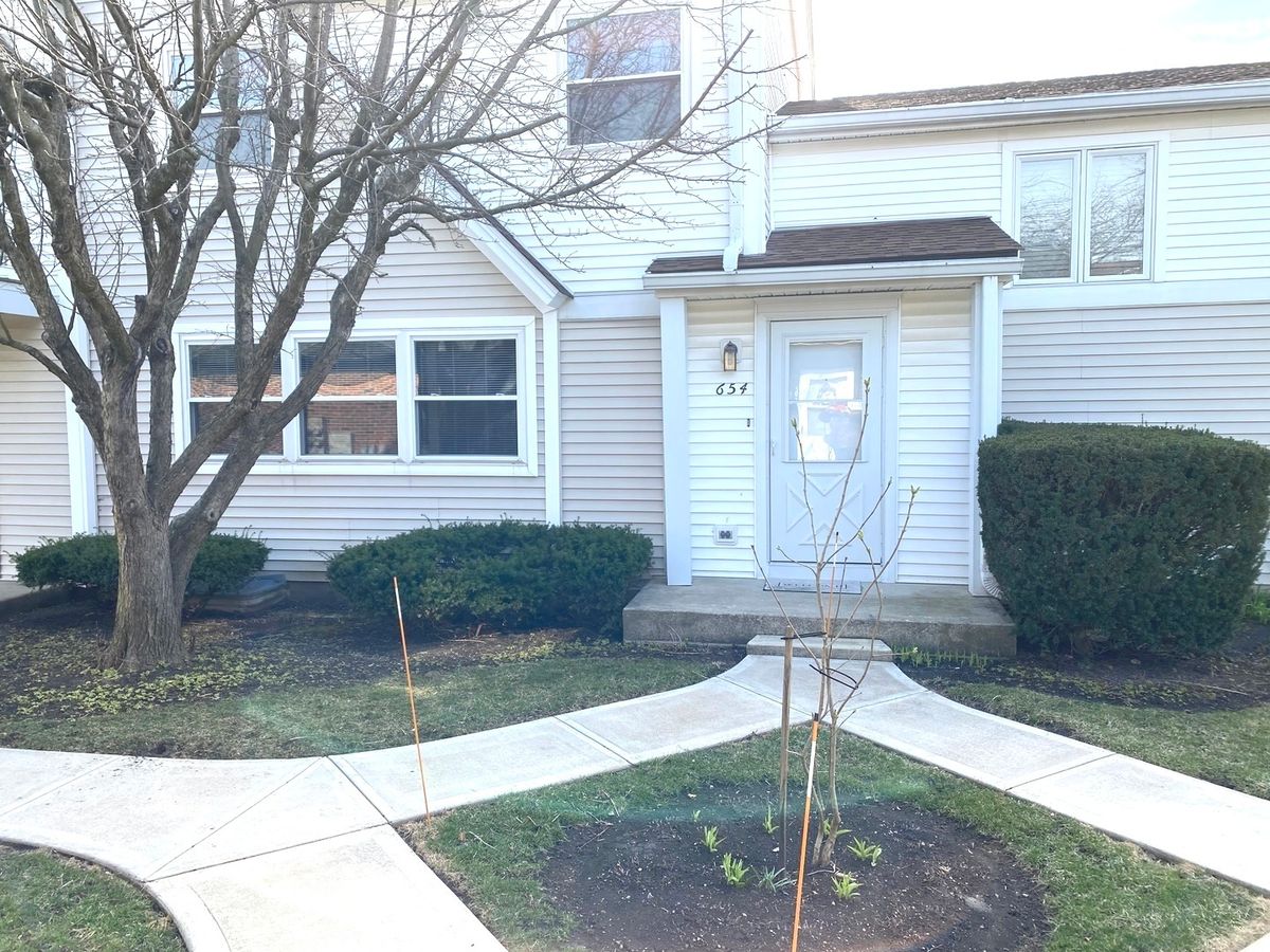 654 Inverrary Lane, Deerfield, IL 60015