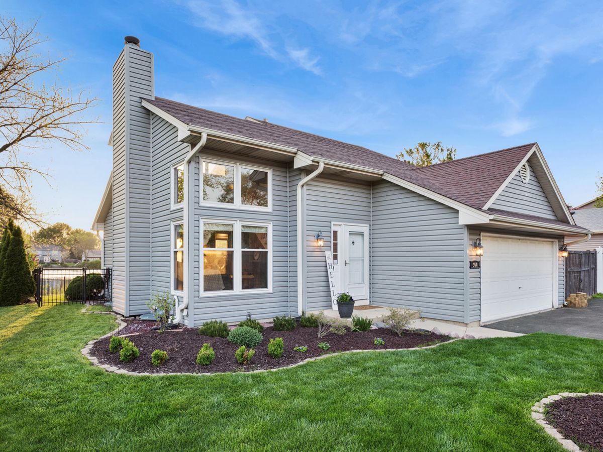 304 SYCAMORE Lane, North Aurora, IL 60542