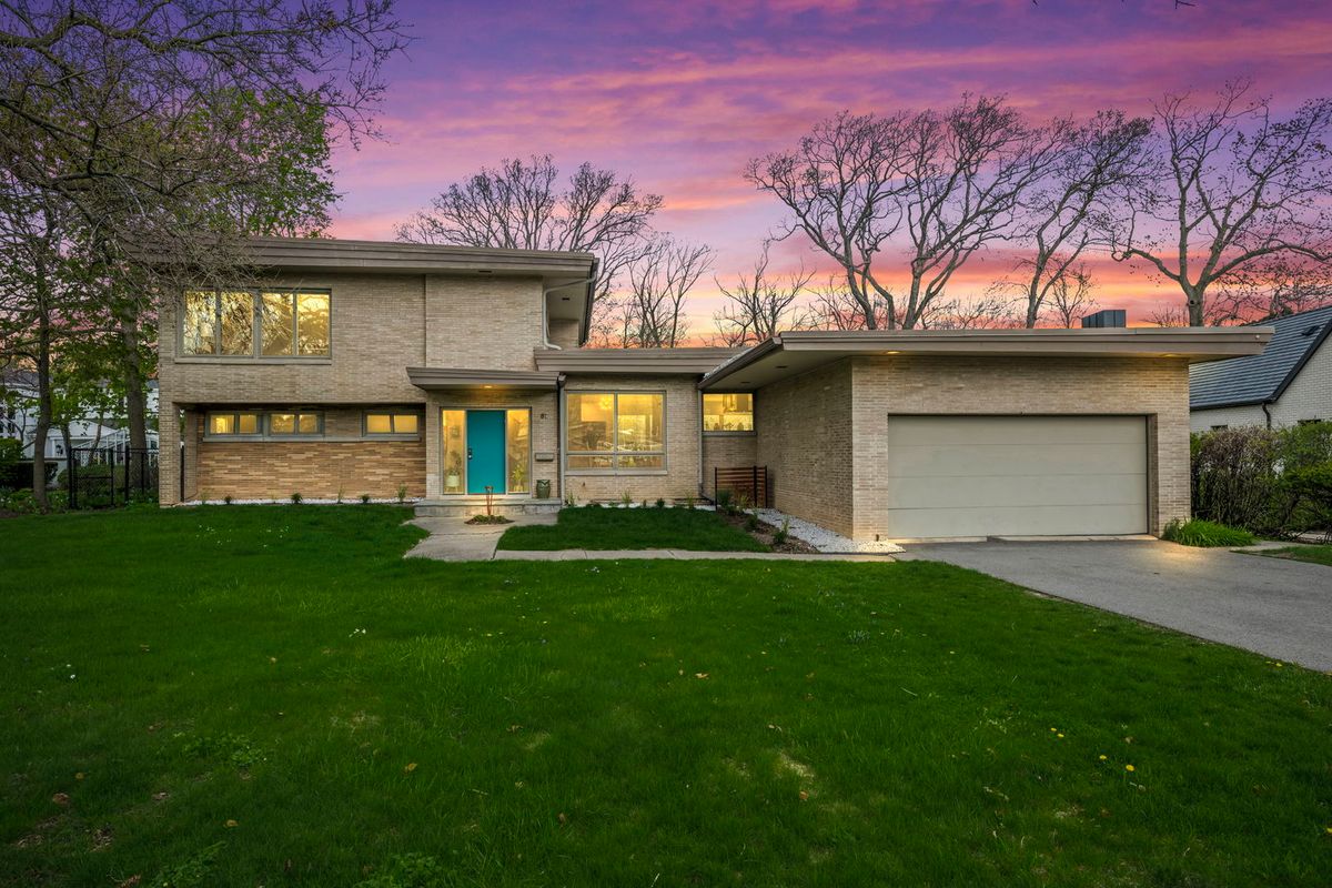 87 Ravinoaks Lane, Highland Park, IL 60035