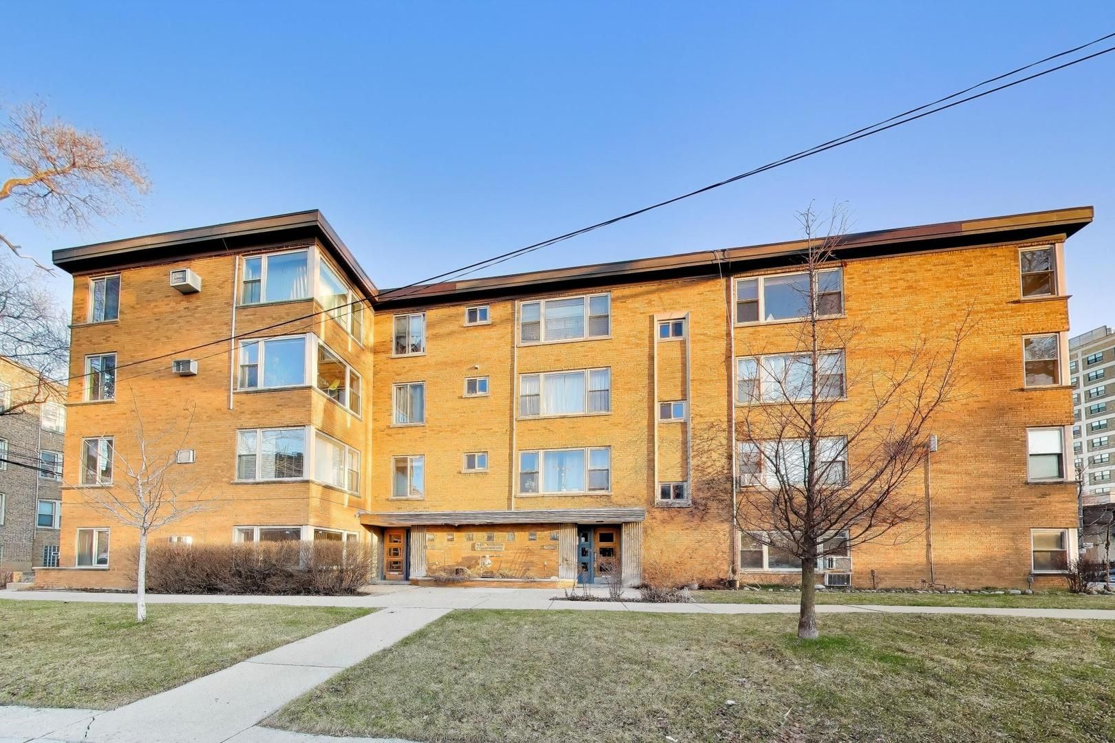 7404 N Sheridan Road #G — Chicago, IL 60626