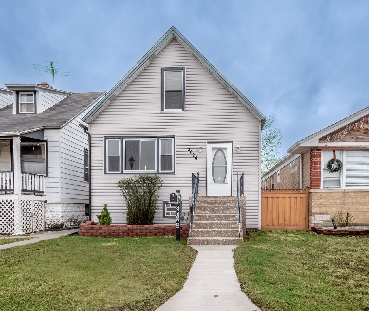 3024 East Avenue — Berwyn, IL 60402