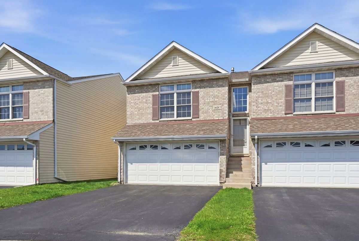 1497 Stonefield Drive, DeKalb, IL 60115