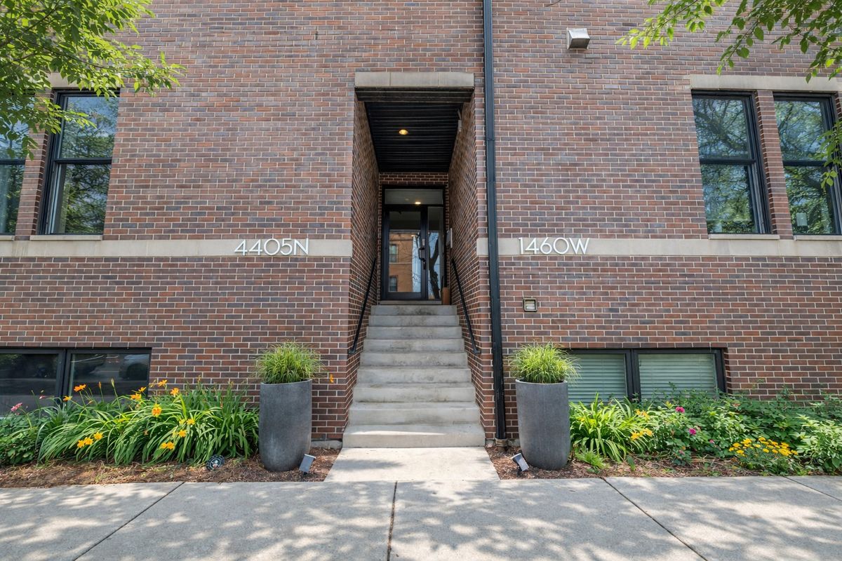 4405 GREENVIEW Avenue, Chicago, IL 60640