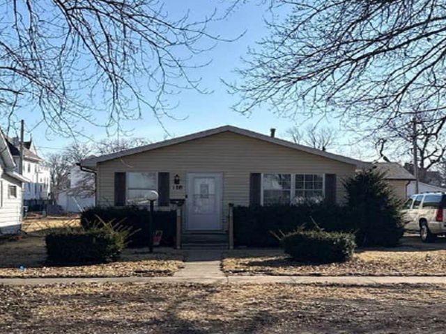 108 Jefferson Street, Flanagan, IL 61740