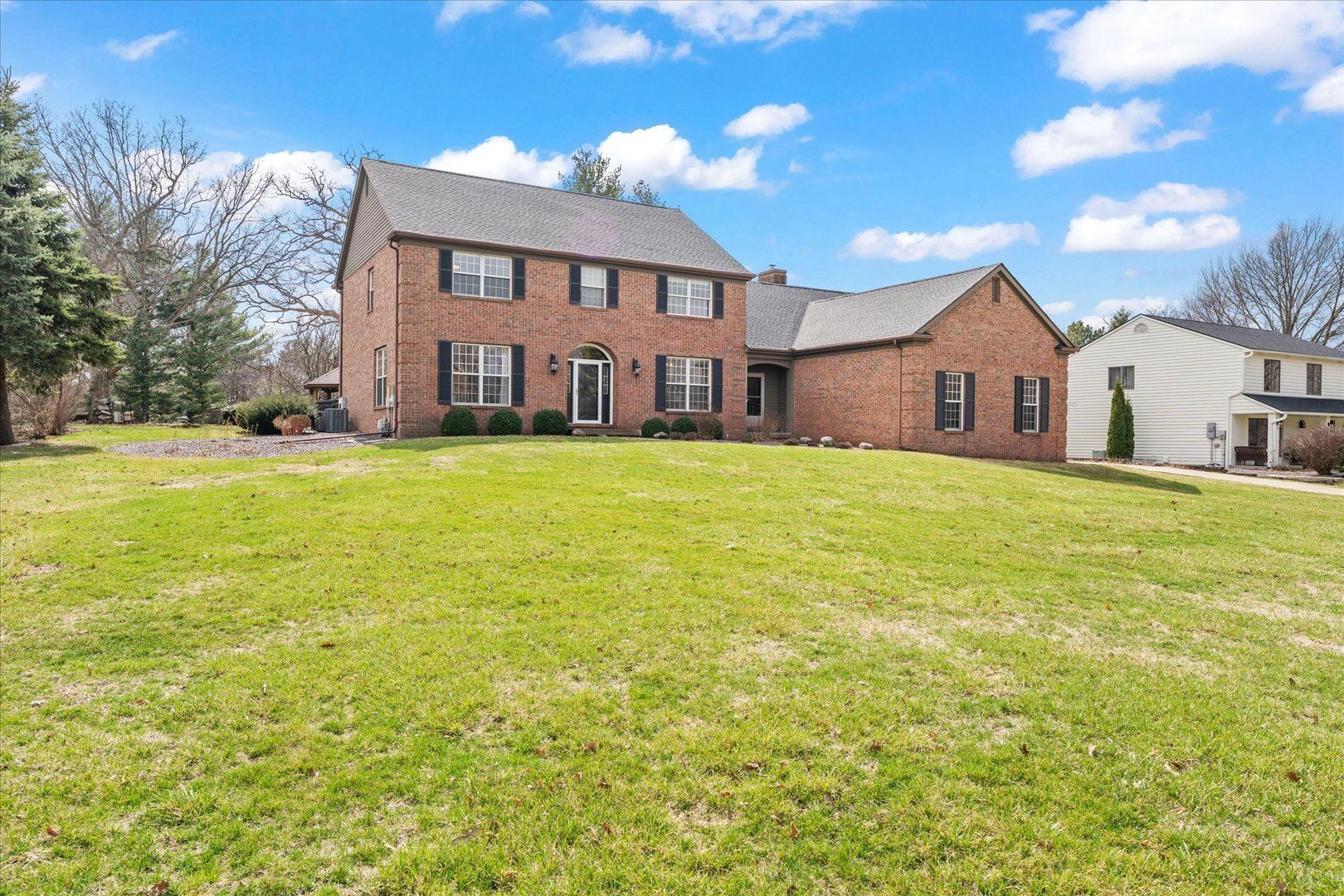 1303 Hickory Tree Court — Mahomet, IL 61853