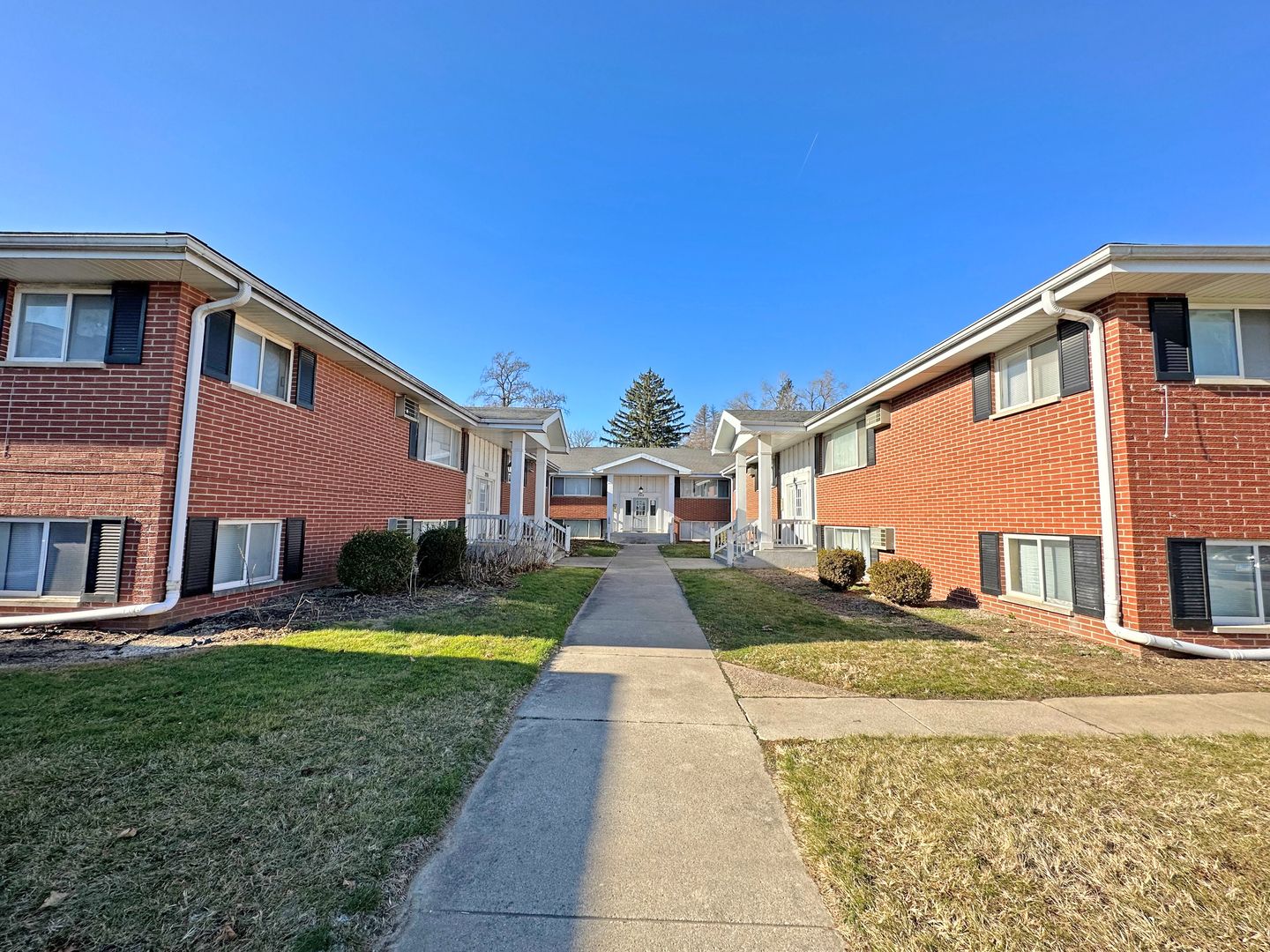 751 N 5th Avenue — Kankakee, IL 60901