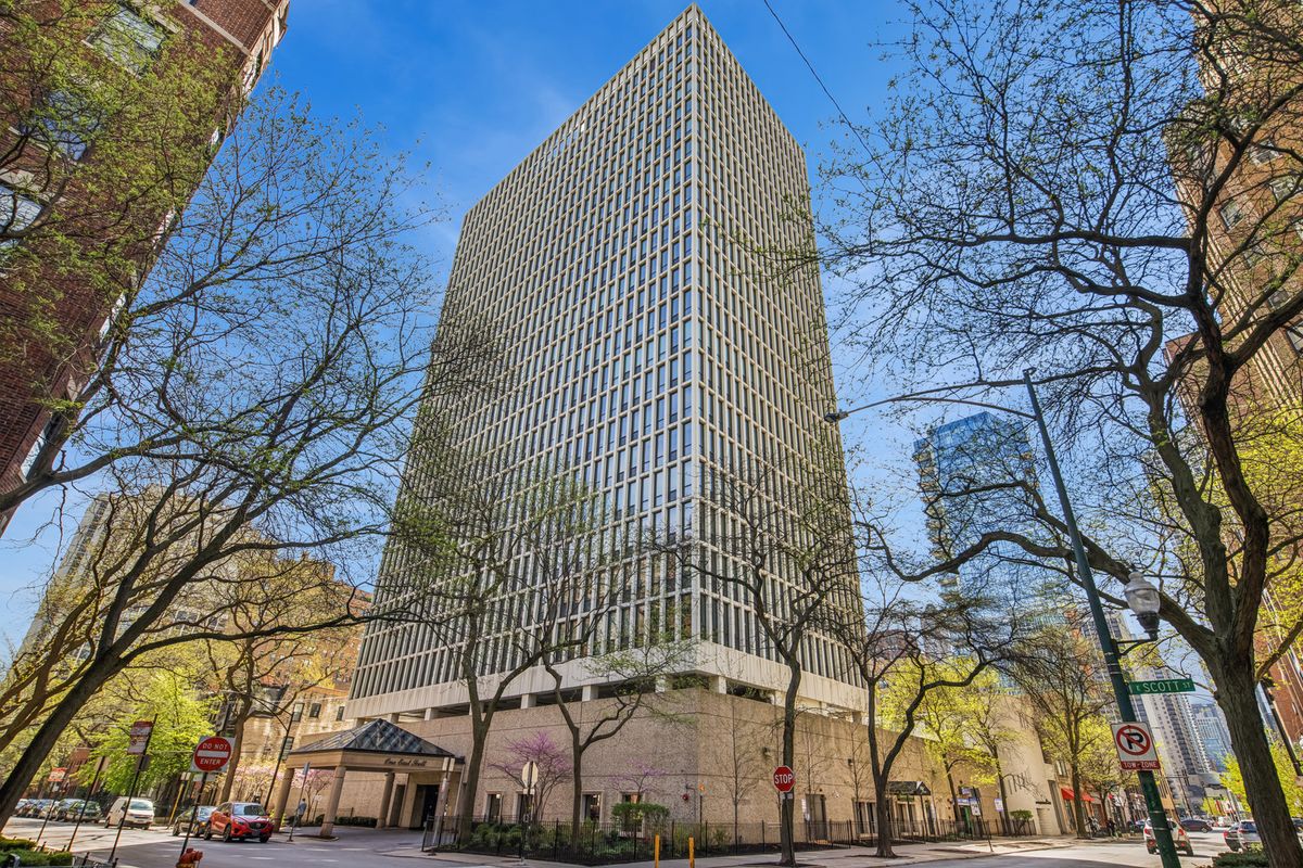 1 Scott Street, Chicago, IL 60610