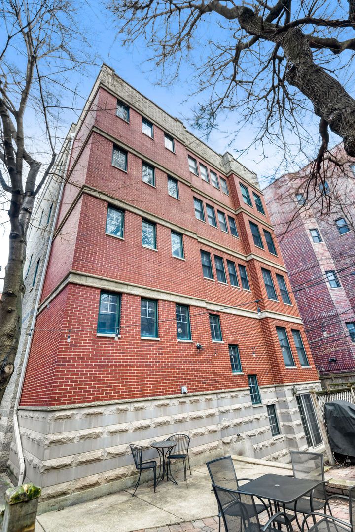3117 N Orchard Street #4D — Chicago, IL 60657