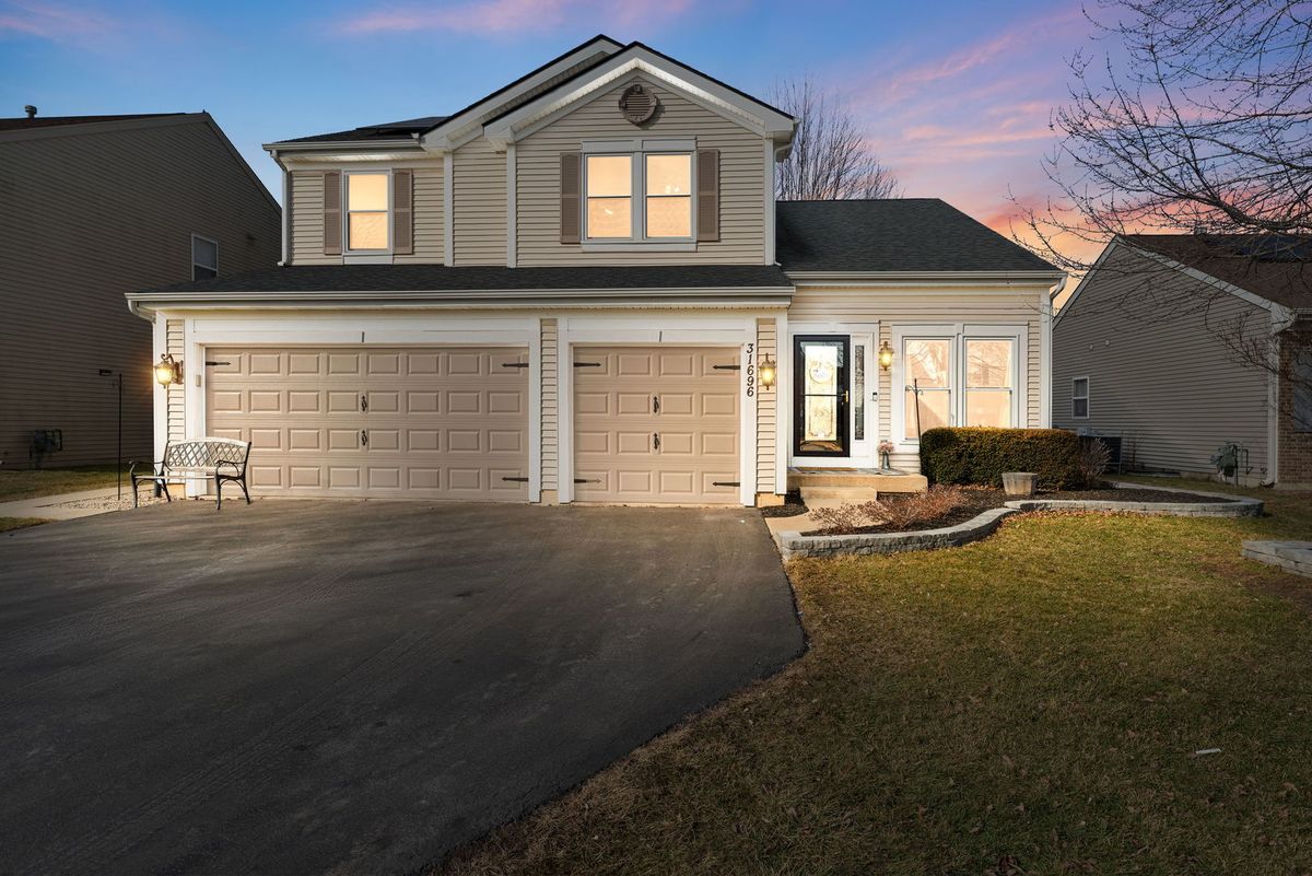 31696 Borre Drive, Lakemoor, IL 60051